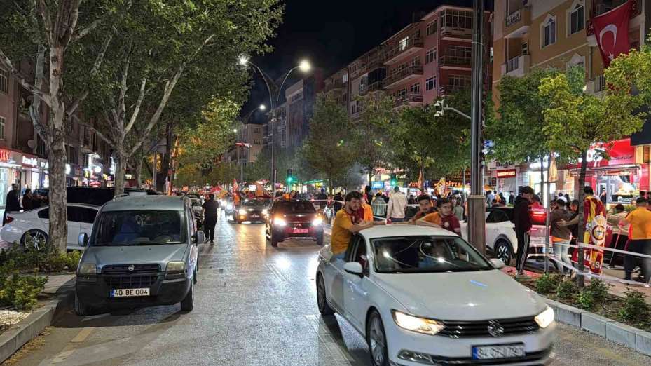 Kırşehir’de Galatasaray’ın şampiyonluk sevinci