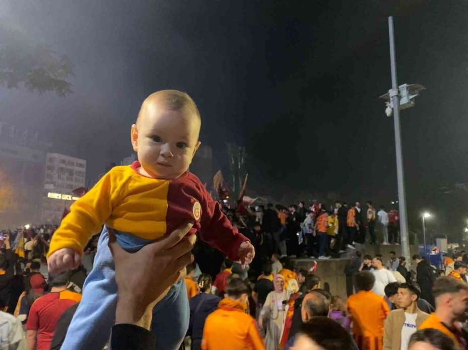 Galatasaray’ın şampiyonluğu Ankara’da coşkuyla kutlandı