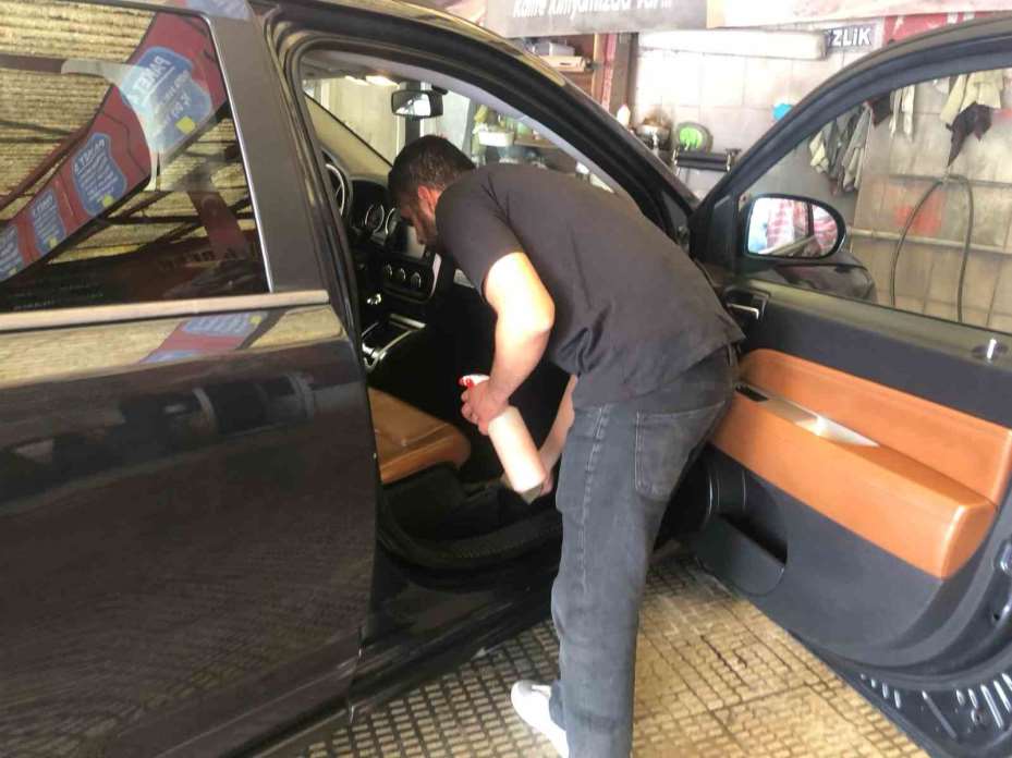 Araçlarını kendi yıkayan vatandaşlar zarar ediyor