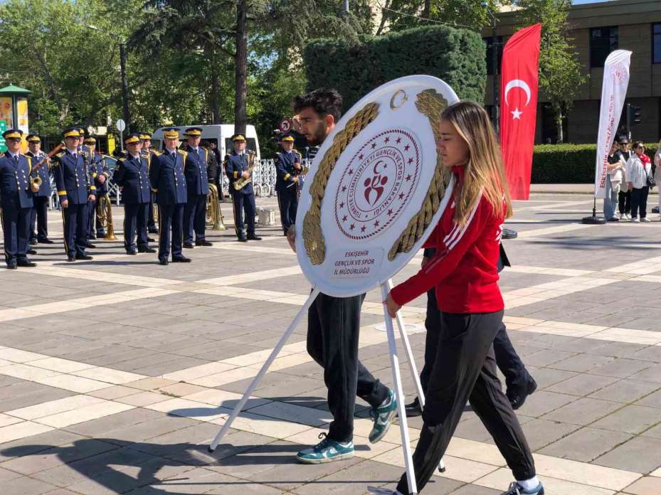 Vilayet Meydanı’nda Atatürk’ü anma töreni gerçekleştirildi