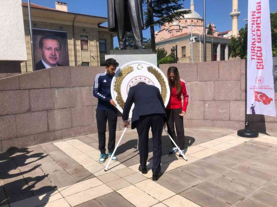 Vilayet Meydanı’nda Atatürk’ü anma töreni gerçekleştirildi