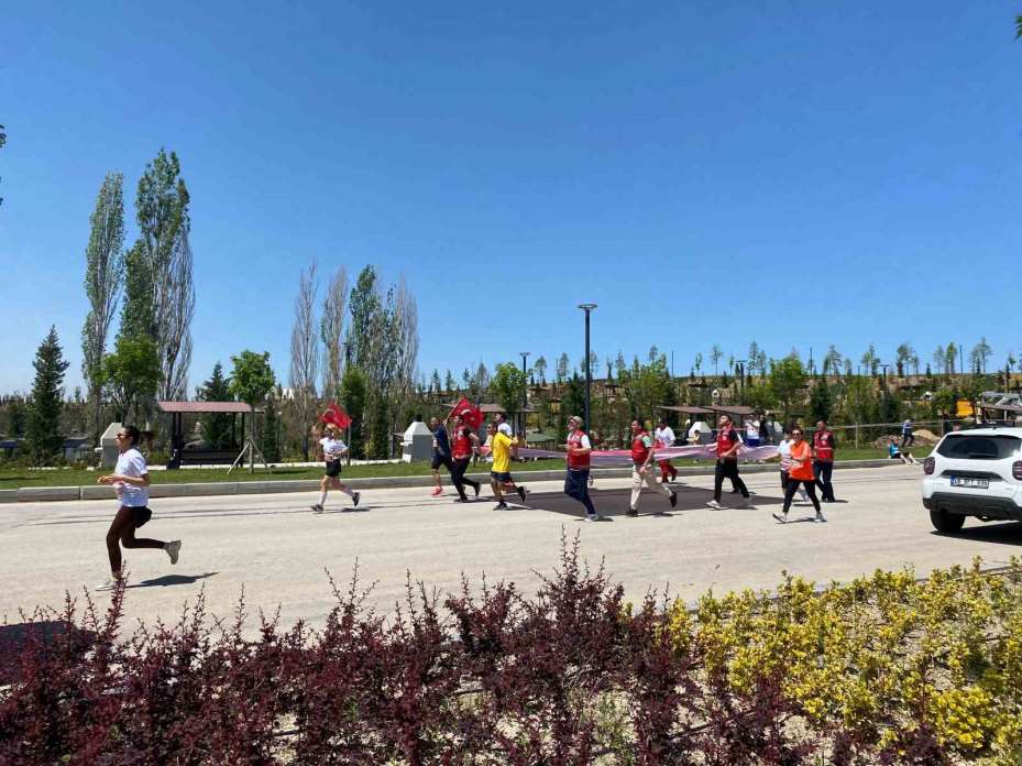Ankara’da ‘19 Mayıs Yarı Maratonu ve Halk Koşusu’ düzenlendi