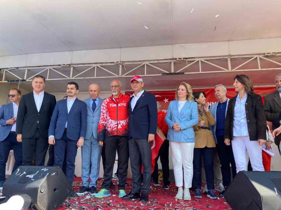 Ankara’da ‘19 Mayıs Yarı Maratonu ve Halk Koşusu’ düzenlendi