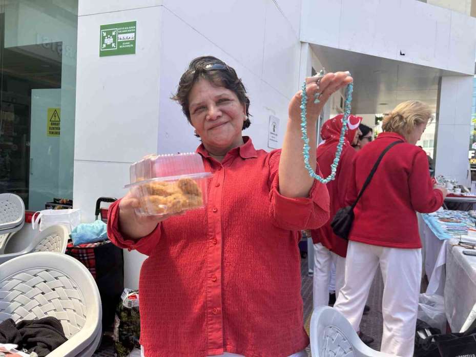 Kadınların ürettiği el emeği ürünler ev ekonomisine katkı sağlıyor