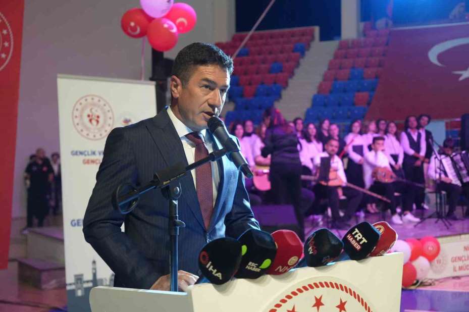 Niğde’de 19 Mayıs düzenlenen programla kutlandı