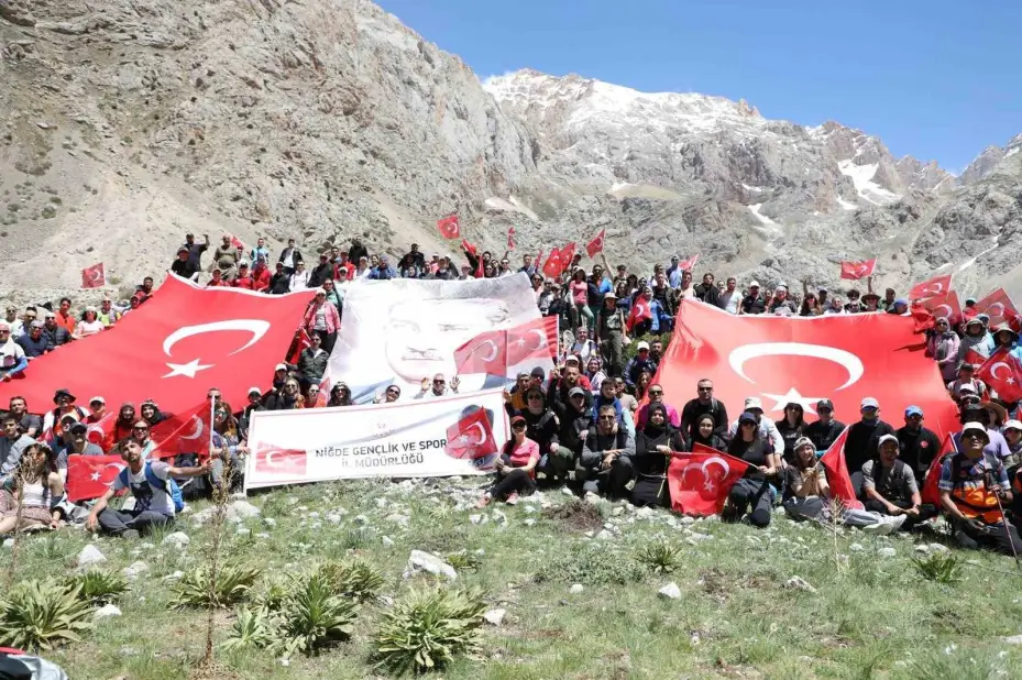 Aladağlar’da 19 Mayıs Yürüyüşü gerçekleştirildi