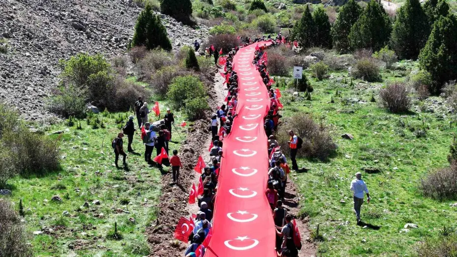 Aladağlar’da 19 Mayıs Yürüyüşü gerçekleştirildi