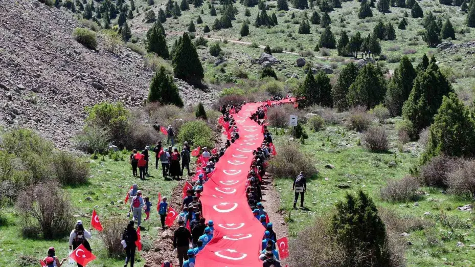 Aladağlar’da 19 Mayıs Yürüyüşü gerçekleştirildi