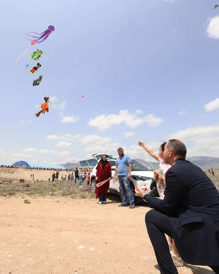Niğde’de 19 Mayıs coşkusu Uçurtma Şenliği ile zirveye ulaştı