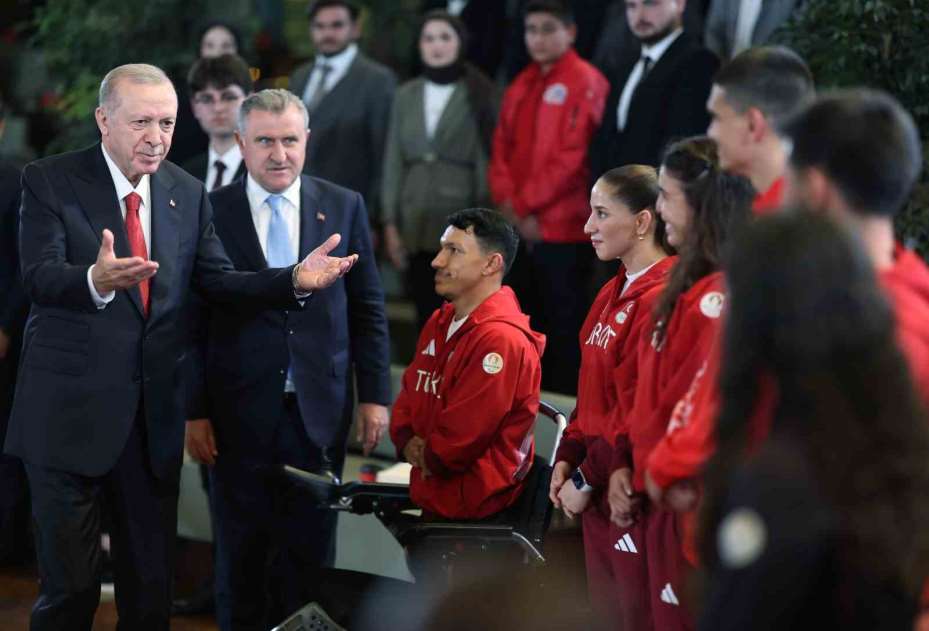 Cumhurbaşkanı Erdoğan: "Terörsüz Türkiye kavşağını inşallah suhuletle döndükten sonra Türkiye Yüzyılı menziline çok daha hızlı ulaşacağız"