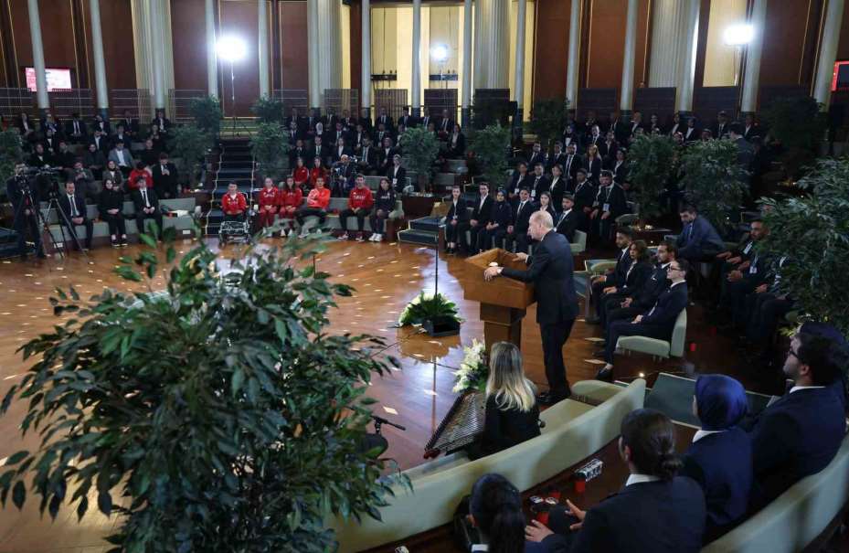 Cumhurbaşkanı Erdoğan: "Terörsüz Türkiye kavşağını inşallah suhuletle döndükten sonra Türkiye Yüzyılı menziline çok daha hızlı ulaşacağız"