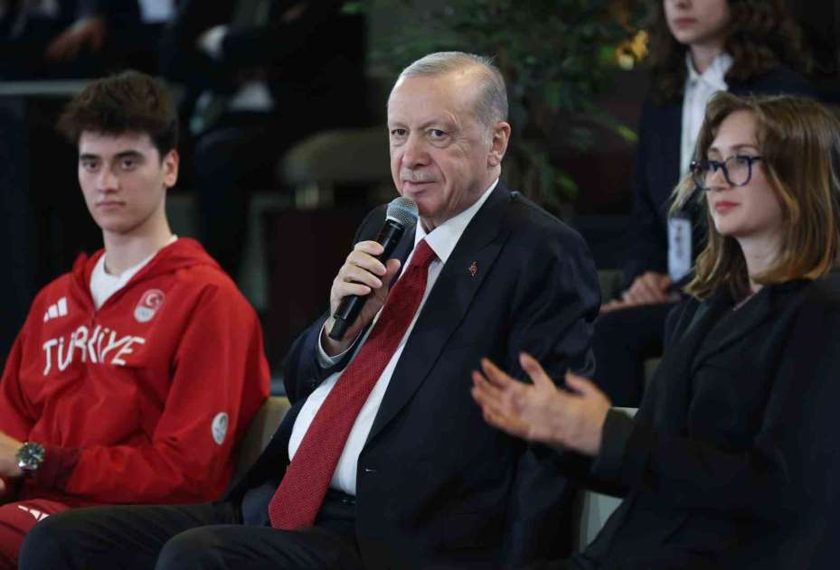 Cumhurbaşkanı Erdoğan: "Terörsüz Türkiye kavşağını inşallah suhuletle döndükten sonra Türkiye Yüzyılı menziline çok daha hızlı ulaşacağız"