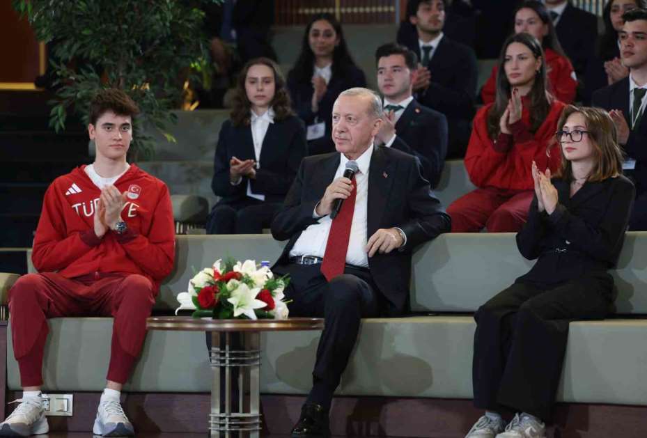 Cumhurbaşkanı Erdoğan: "Terörsüz Türkiye kavşağını inşallah suhuletle döndükten sonra Türkiye Yüzyılı menziline çok daha hızlı ulaşacağız"