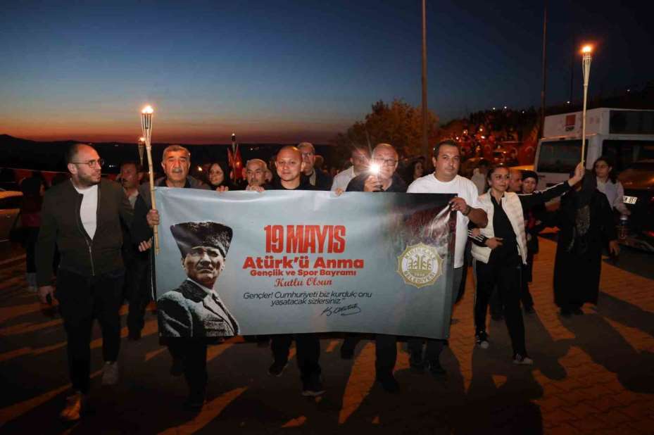 1744 rakımlı Dinek Dağı’nda 19 Mayıs coşkusu
