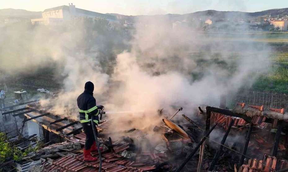 Kırıkkale’de müstakil evde yangın