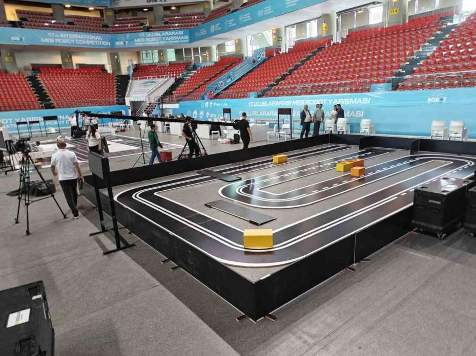 MEB Robot Yarışması için hummalı çalışmalar sürüyor