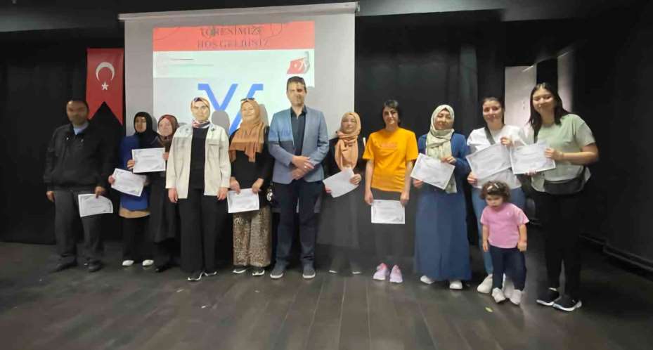 Velilere ‘Velivizyon’ teşekkür belgeleri takdim edildi