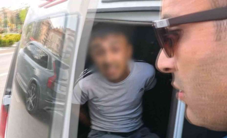 Alkollü ve ehliyetsiz sürücüden gazeteciye "Öldürürüm" tehdidi
