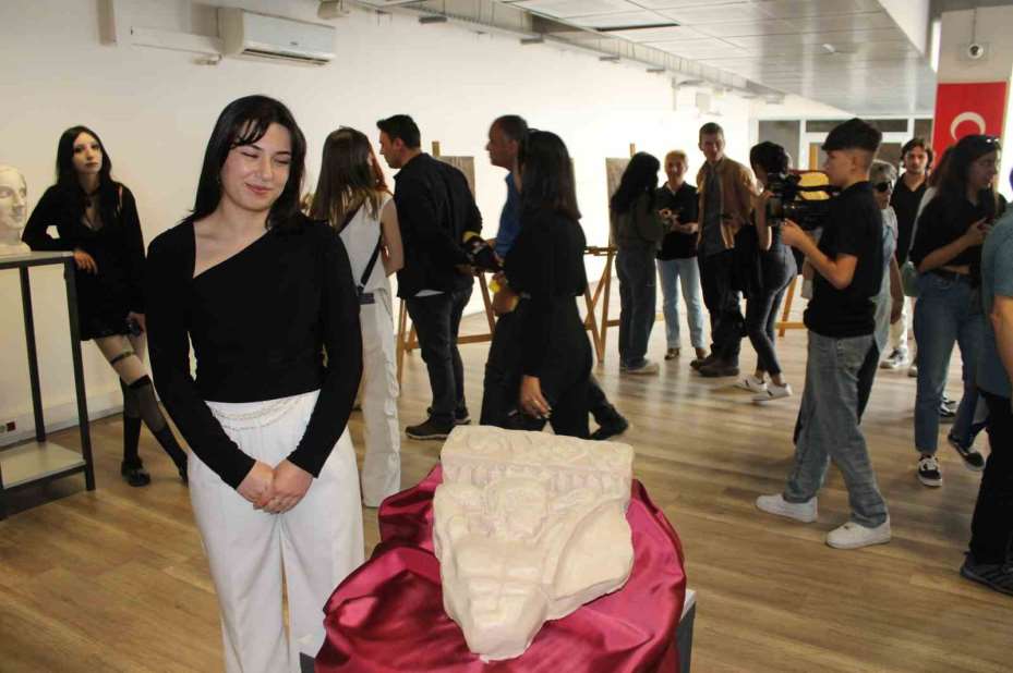 Üniversite öğrencileri hünerlerini sergiledi