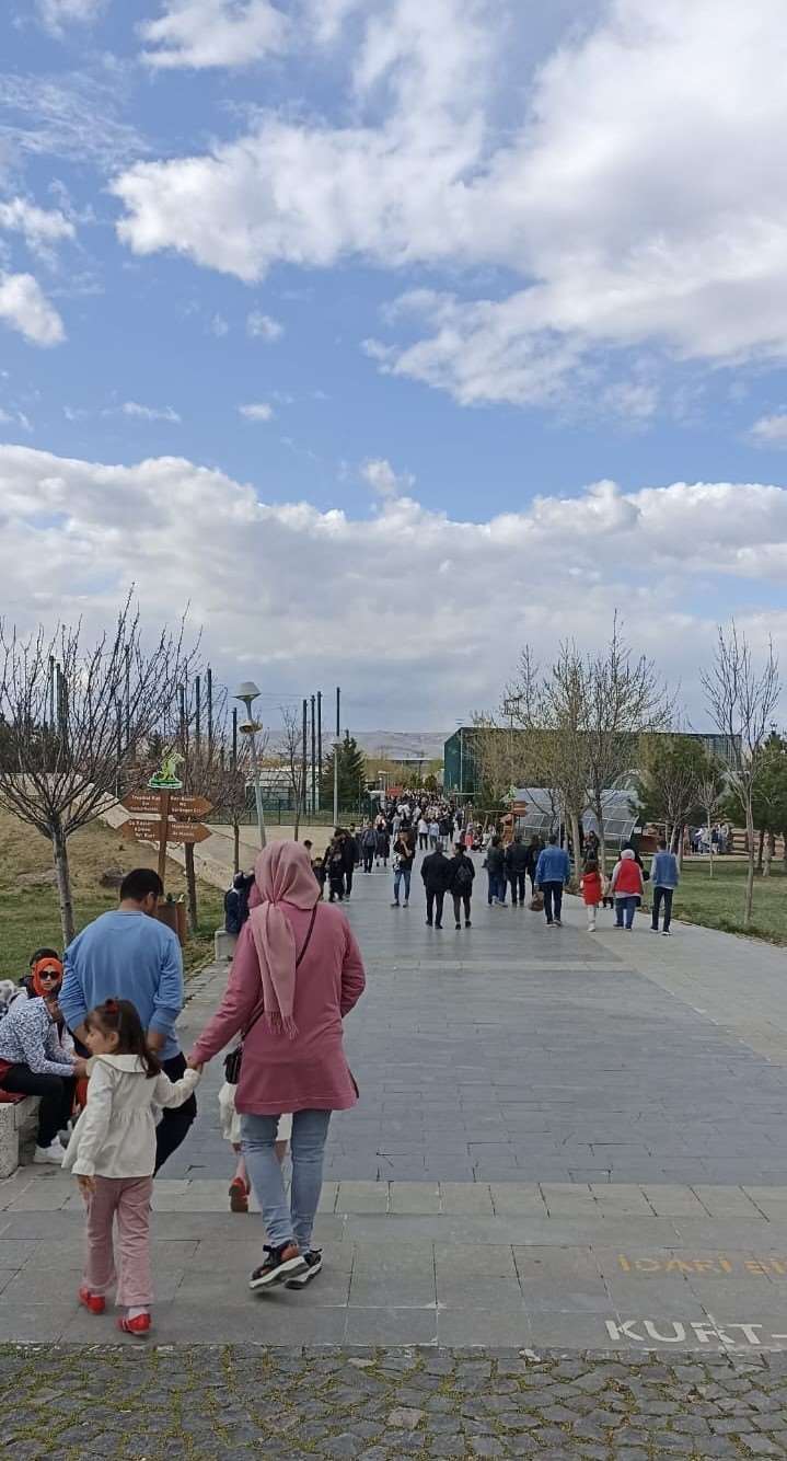 Hayvanat bahçesini 19 Mayıs’ta 12 bin kişi ziyaret etti