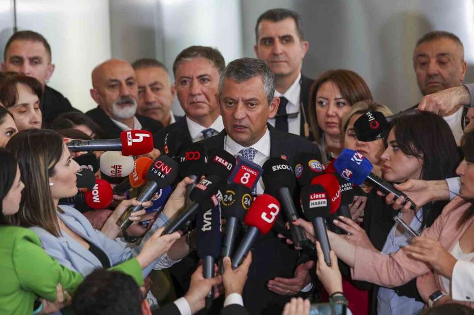 CHP lideri Özgür Özel, DEM Parti heyetini kabul etti