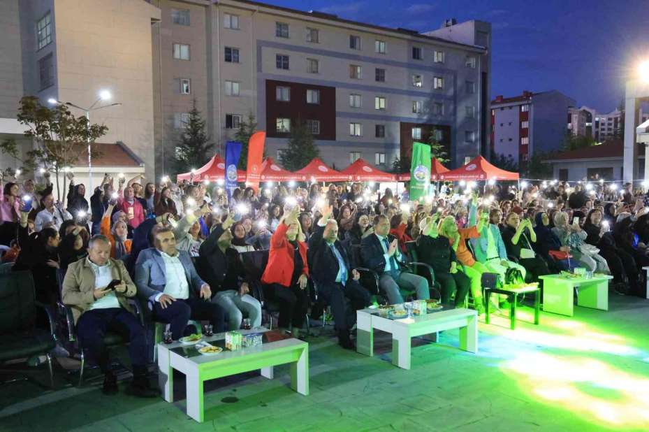 Grup Şantiye, bu kez de Gençlik Konseri’nde sahne aldı