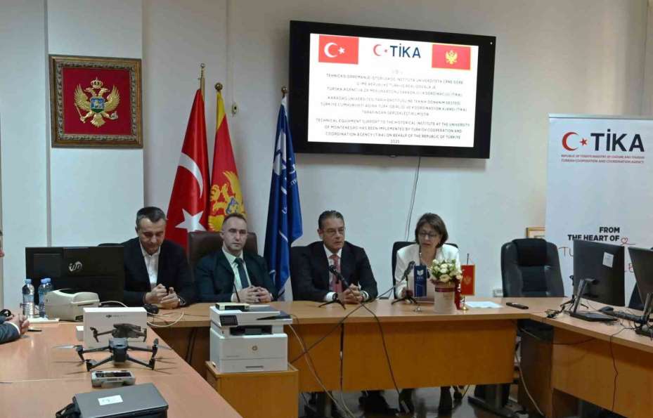 TİKA’dan Karadağ Üniversitesi Tarih Enstitüsü’ne teknik ekipman desteği