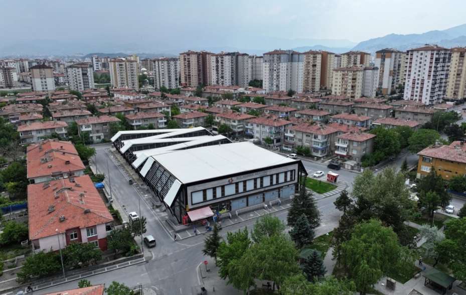 Başkan Çolakbayrakdar: "Evlatlarımıza kitapla nefes aldıracak bir mekân daha kazandırdık"