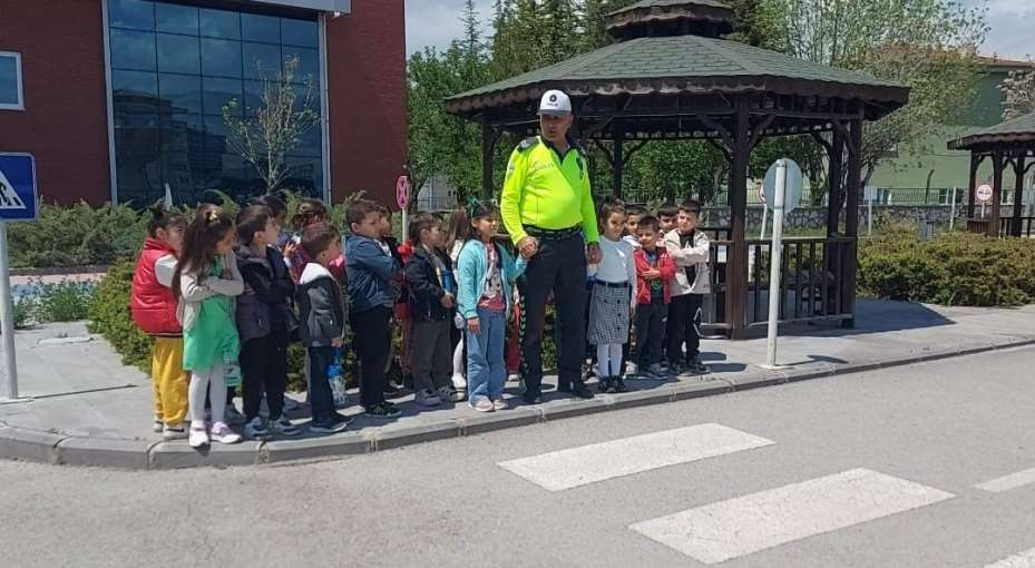 Niğde’de 406 öğrenciye trafik eğitimi verildi