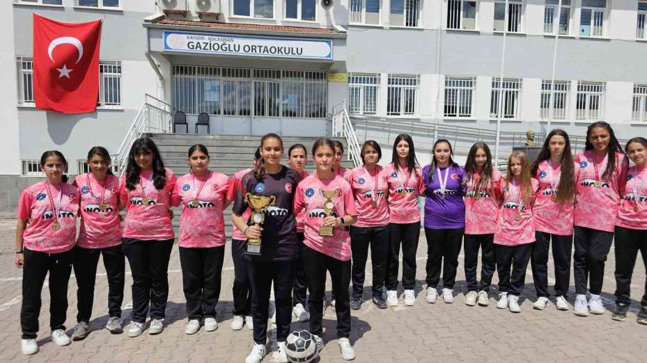 Okul bahçesinden şampiyonluklara