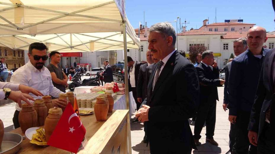 Yozgat’ta en lezzetli ‘anne kurabiyesi’ yarıştı
