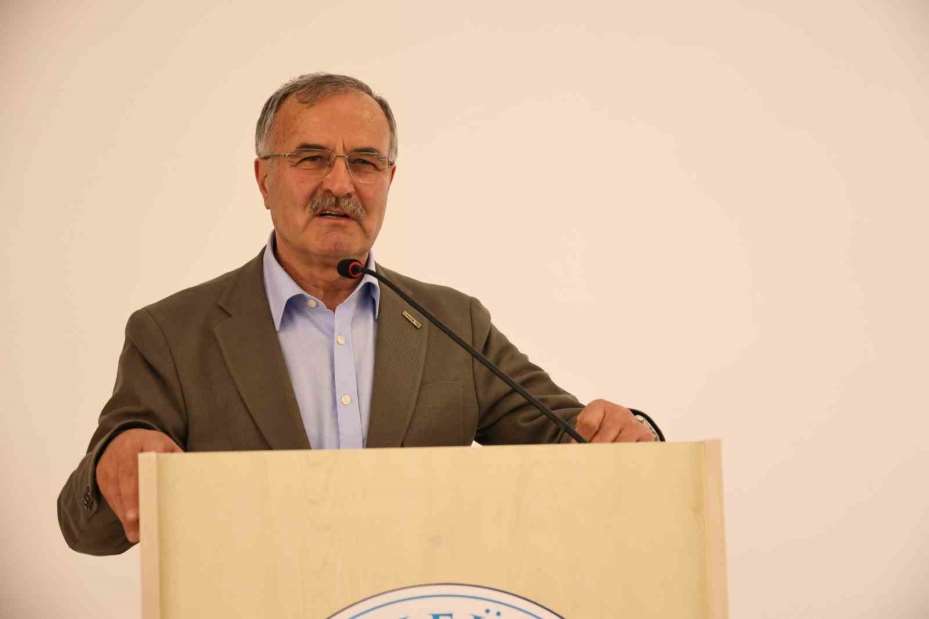 KOS’taki yüksekokul ilk mezunlarını verdi