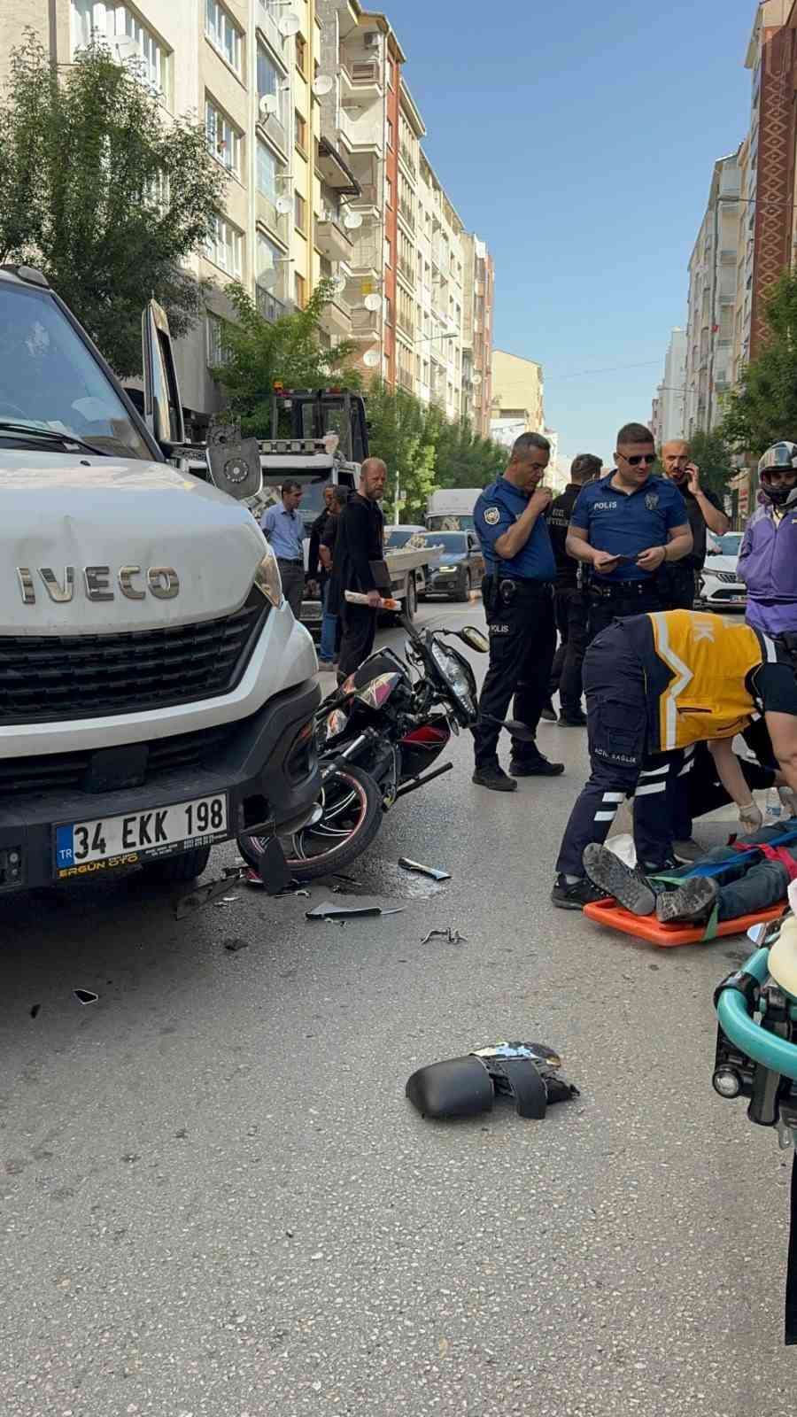 Eskişehir’deki trafik kazasında motosiklet sürücüsü yaralandı