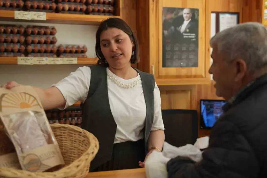 5 bin yıllık "Küllüoba Ekmeği" üretici marketlerde satışta