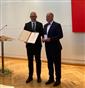 ESOGÜ Hukuk Fakültesi Öğretim Üyesi Prof. Dr. Alpay Hekimler’e ’İnsanlığa Hizmet Madalyası’