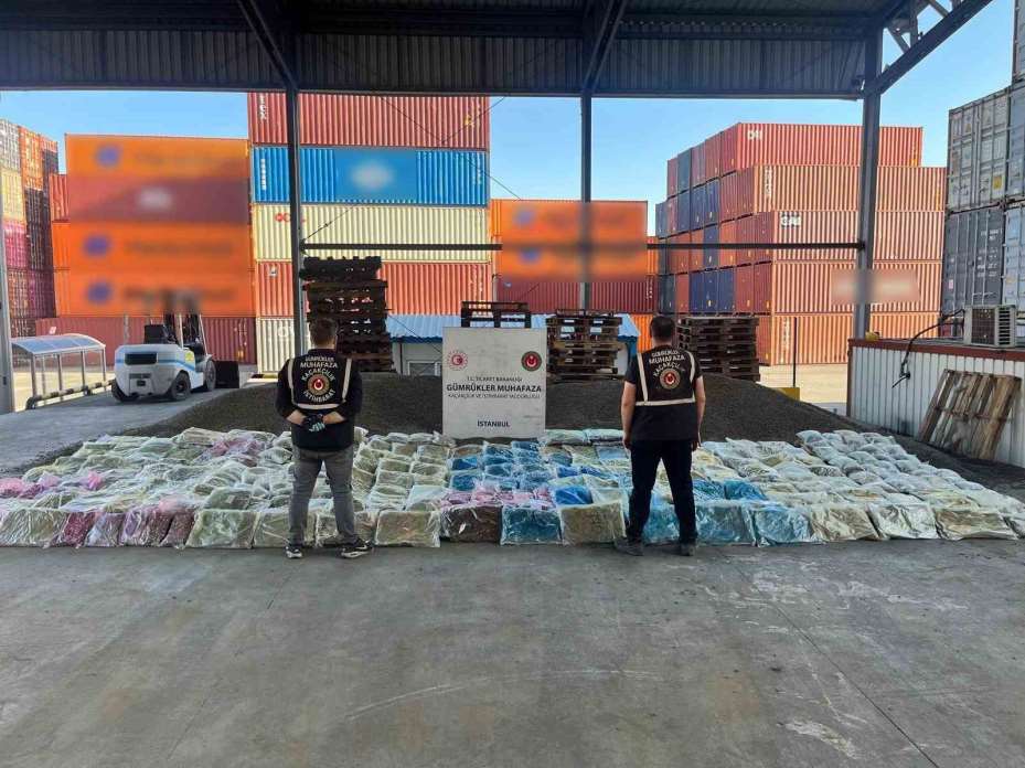 Gümrük Muhafaza ekiplerinden rekor uyuşturucu ve kaçak eşya operasyonu