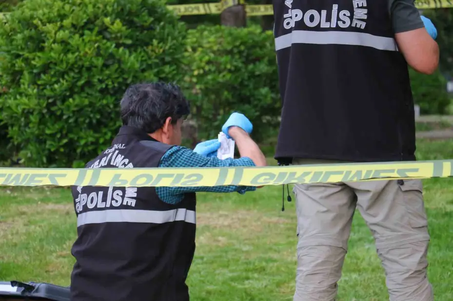 TBMM önünde havaya ateş açan şahıs gözaltına alındı