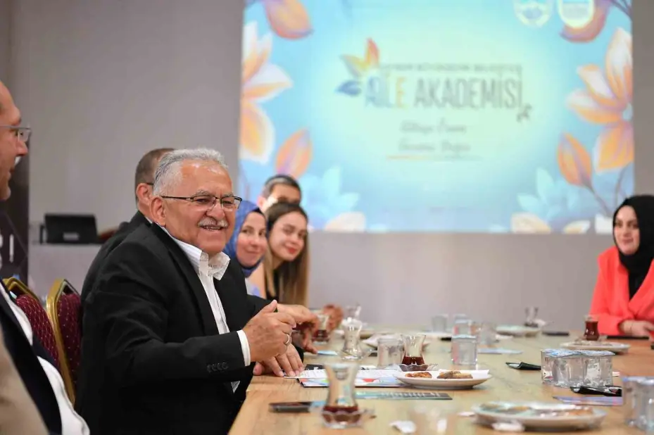 Başkan Büyükkılıç’tan Aile Akademisine ziyaret