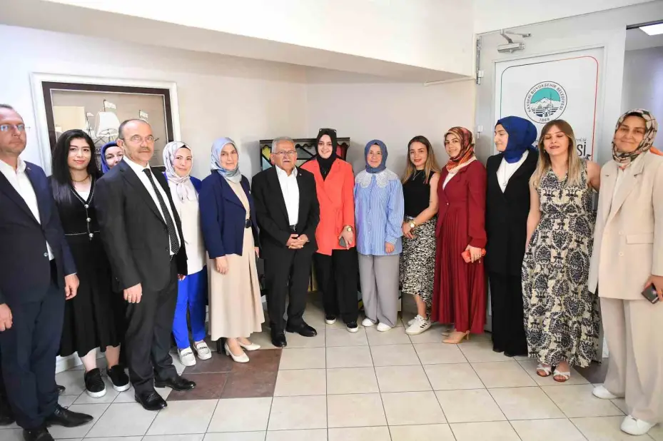 Başkan Büyükkılıç’tan Aile Akademisine ziyaret
