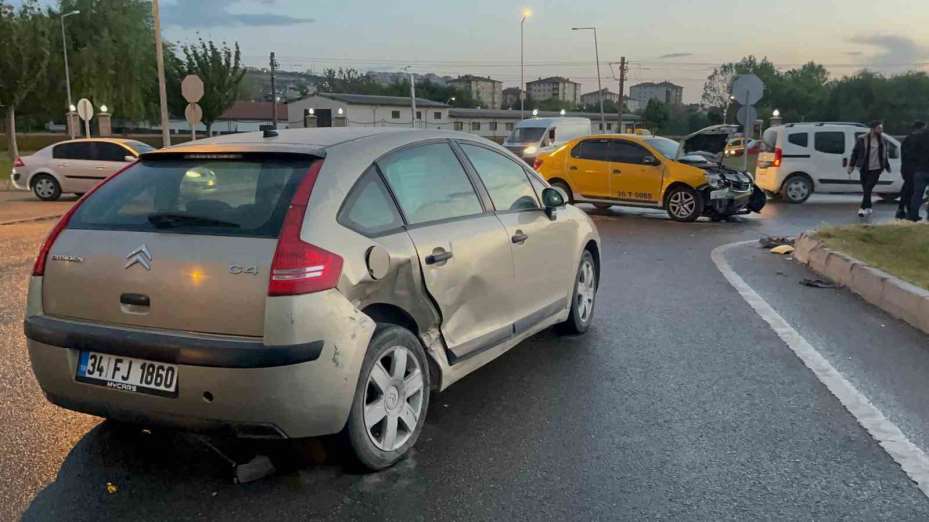 Kural ihlali yapan taksi kazaya sebep oldu, 1 yaralı