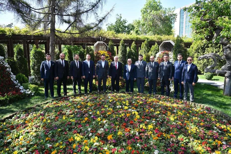 AK Parti Kayseri koordinatöründen Başkan Büyükkıılıç’a ziyaret