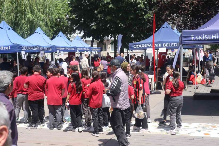 Türk Silahlı Kuvvetlerini Güçlendirme Vakfı hayır panayırı düzenledi