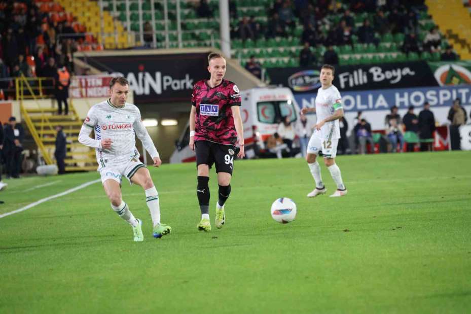 Konyaspor ile Alanyaspor 18. randevuda
