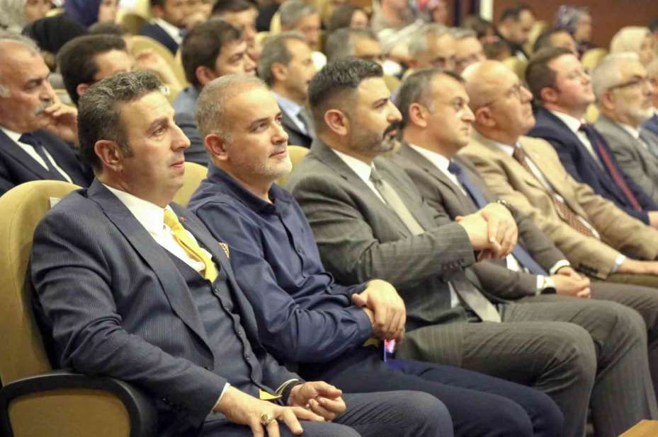 OFB’nin desteğiyle kalemler, Millî Değerler için yazdı