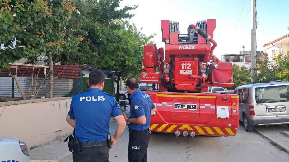 Karaman’da öfkeli koca evin çatısını ateşe verdi