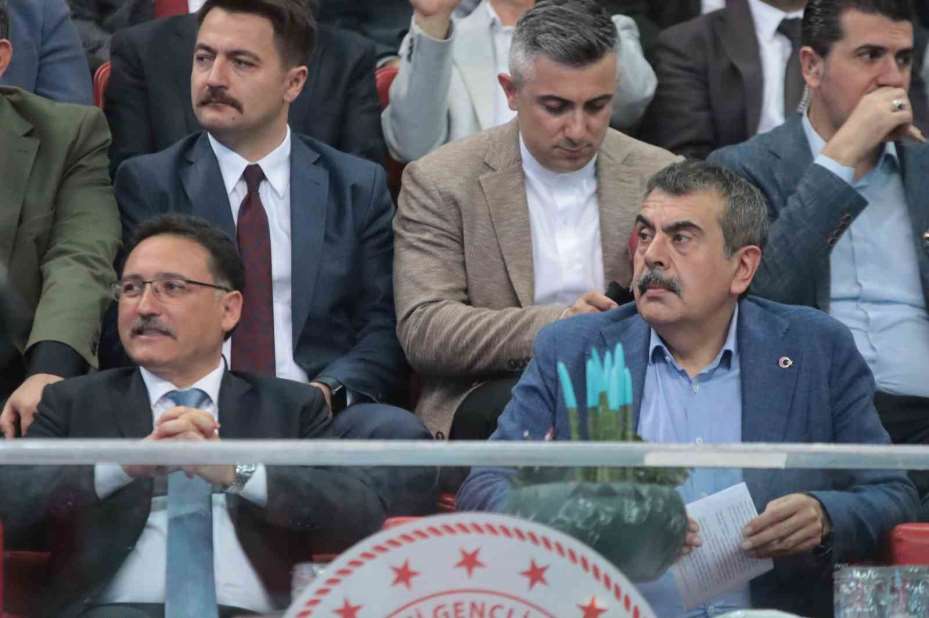 Bakan Yusuf Tekin: "Artık öğretmenlerimizi Milli Eğitim Akademisi düzeninden istihdam edeceğiz"