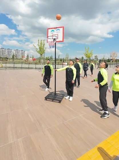 Büyükşehir Spor A.Ş.’den millet bahçesinde vatandaşları spora kaynaştıran uygulama