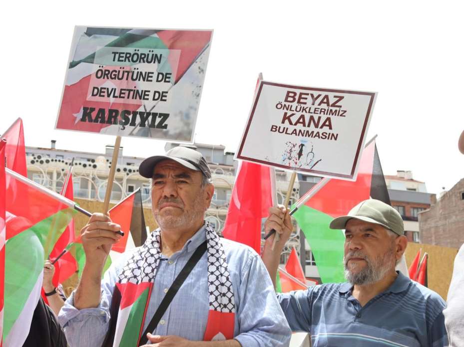 Eskişehir’de Tıp Fakültesi öğrencileri Filistin için yürüdü