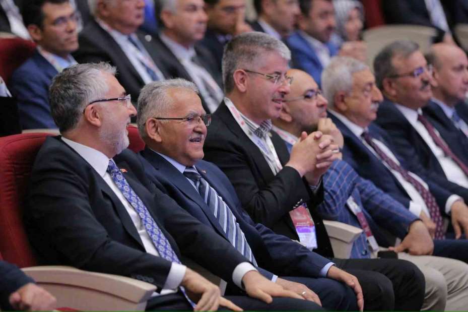 Başkan Büyükkılıç, Bakan Işıkhan ile İş Sağlığı Ve Güvenliği Fuarı Açılış Töreni’ne katıldı