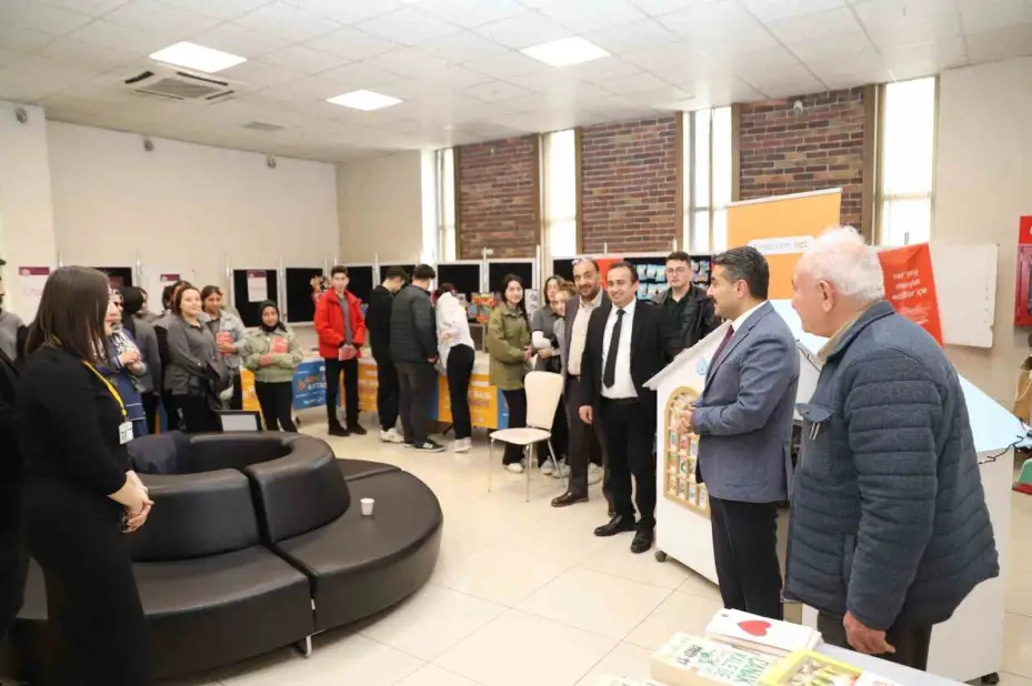 Bağışlanan 15 bin kitap okullara dağıtılacak